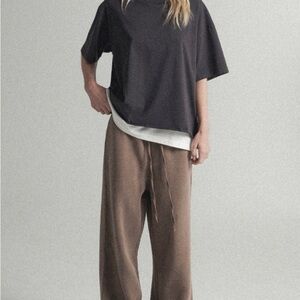 Elwood Oversized Crop Core Tee